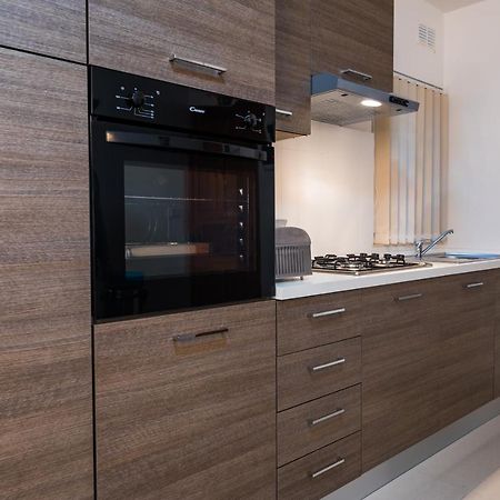 Sh6A- Qawra Prime Location 2 Bedroom Apartment St. Paul's Bay Buitenkant foto